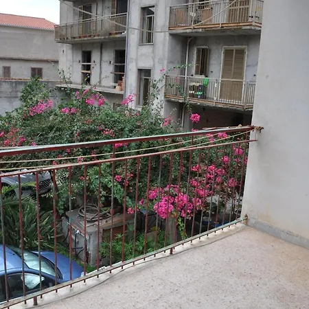 Spartano Sul Mare Apartment *